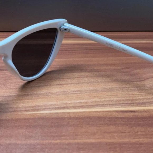 White glasses